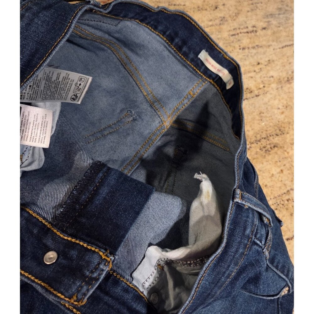 Levis High Rise Wide Leg Stretch Jeans Womens 31 *Back Hem Distress* Skater - Picture 11 of 16